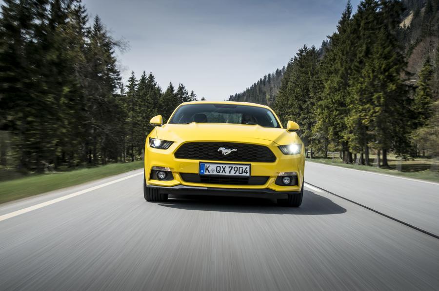  Ford Mustang GT Fastback 2015 года  (EU) (фото 4 из 37)
